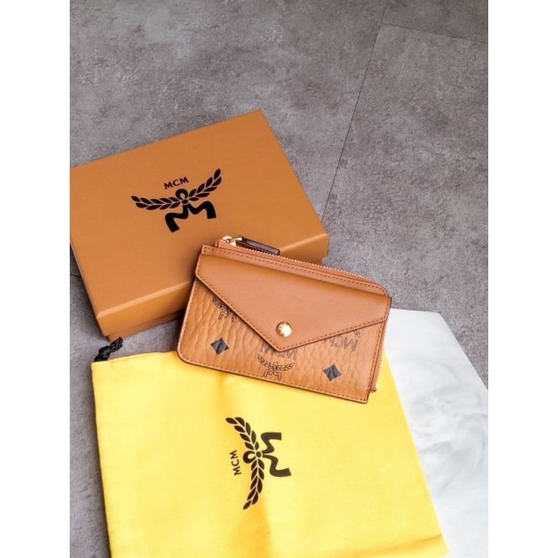 MCM Aren Zip Card Case Cognac