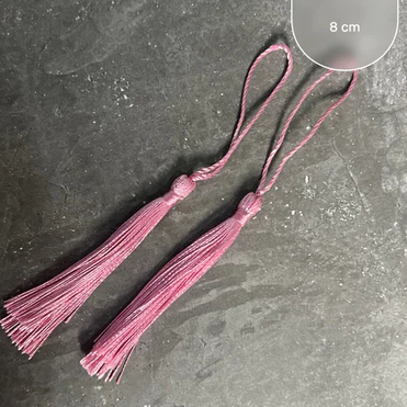 

tasel gantung rumbai warna dusty pink tari rumbai hangtag dus lebaran imlek tassel size 8 cm
