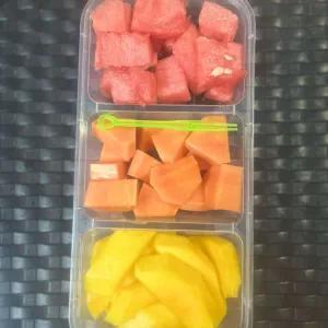 buah potong mix semangka/mangga/pepaya 750 ml