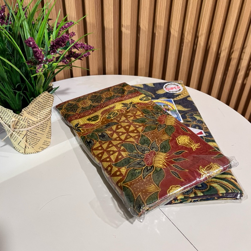 Sarung Batik Motif Tulis Doa Ibu & Dua Ibu Terlaris