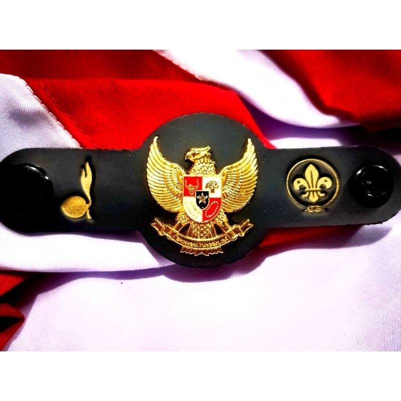 

Ring kacu pramuka logam premium warna emas elegan