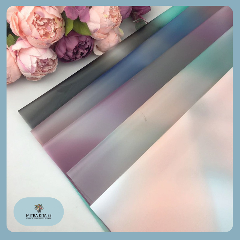 

Kertas Buket Bunga Wisuda Anniversary Romantis Gift Gradient Double Line Flower Wrapping Paper Gradasi Color KB116