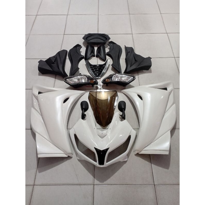 Fairing Putih Pnp Vixion Old/New+Breket+Lampu(bisa buat modif semua motor)