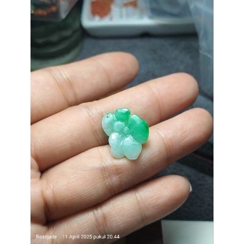 Kalung Liontin Giok Bunga Apple Green + sertifikat
