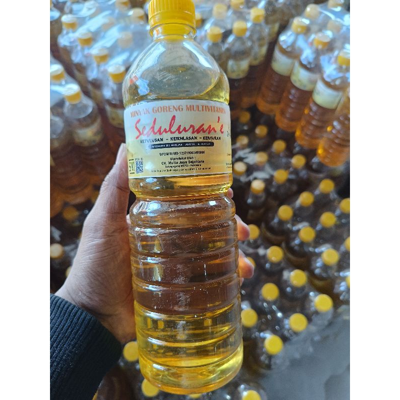 

Minyak goreng 1 liter SEDULURAN'e kemasan botol
