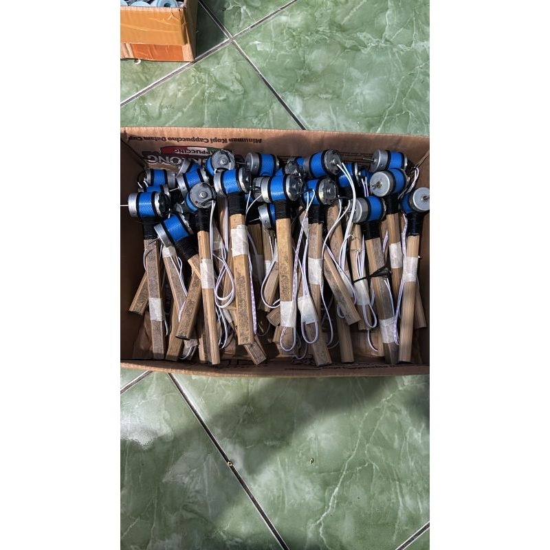 Dinamo obohan untuk  Layangan Gapangan sayap  2 meter ke atas