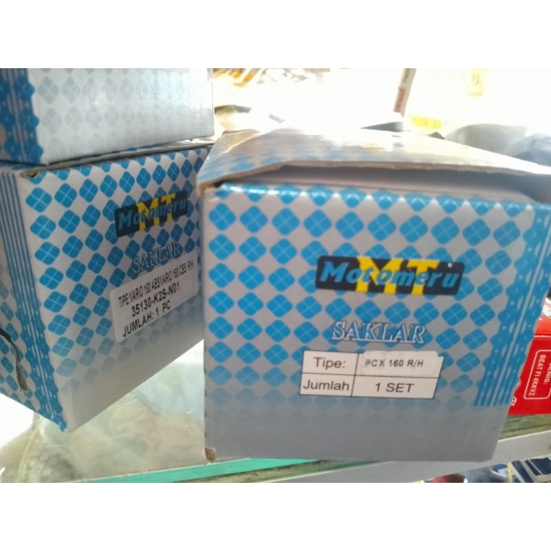 Holder kanan PCX 160 Motomeru