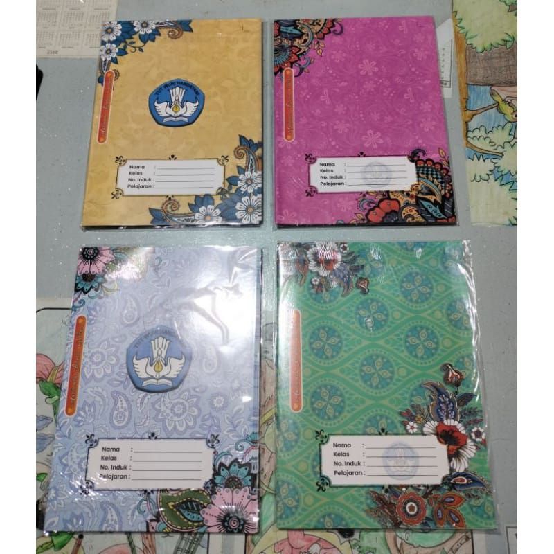 

Sampul Buku Tulis Variasi Batik Kwarto/ Boxy panjang isi 20 lbr/pak