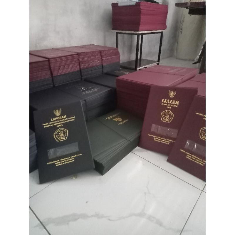

Sampul Raport Sekolah Dasar || Cover Raport SD. Isi 10 Lembar (Umum)