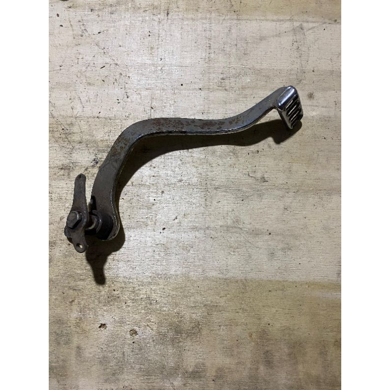 paha rem Satria Fu , pijakan rem belakang Satria Fu 2010/2014