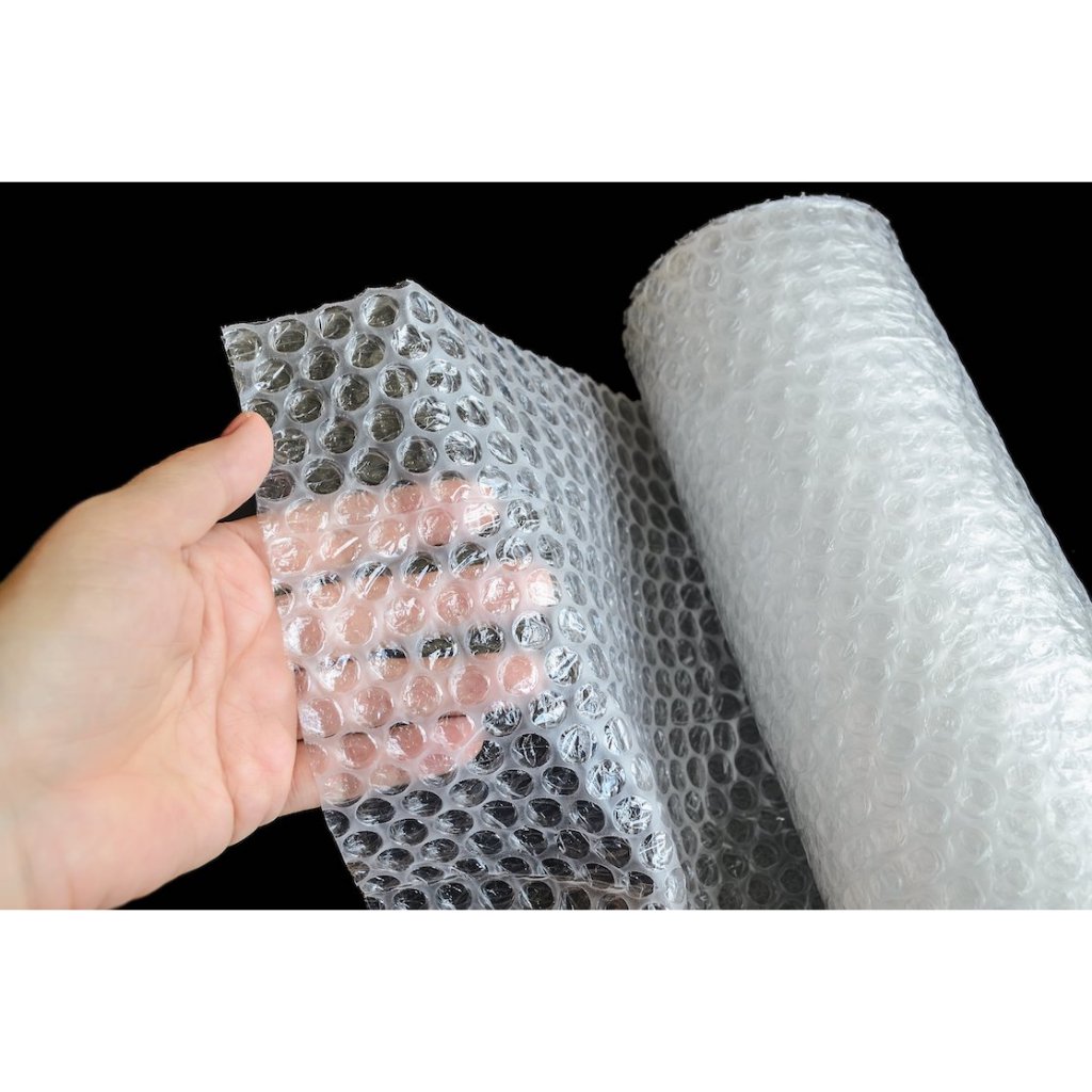 

BUBBLE WRAP | TAMBAHAN PACKING BIAR AMAN SENTOSO