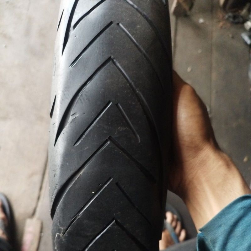 ban bekas tubeless ring 17-100/80 merk FDR