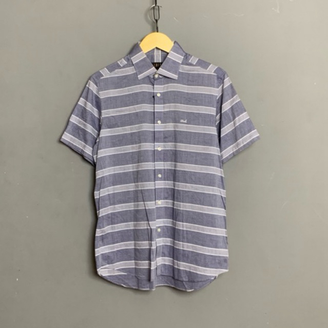 Kemeja lengan pendek pria Daks