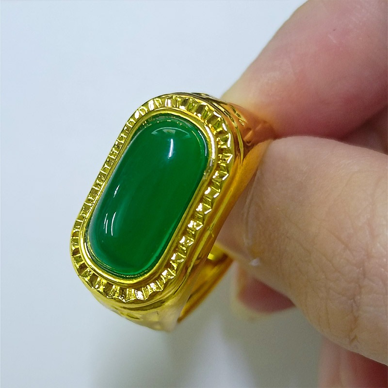 Cincin pria berdesain modern dari emas pasir Vietnam dengan desain pembukaan seperti giok yang dapat