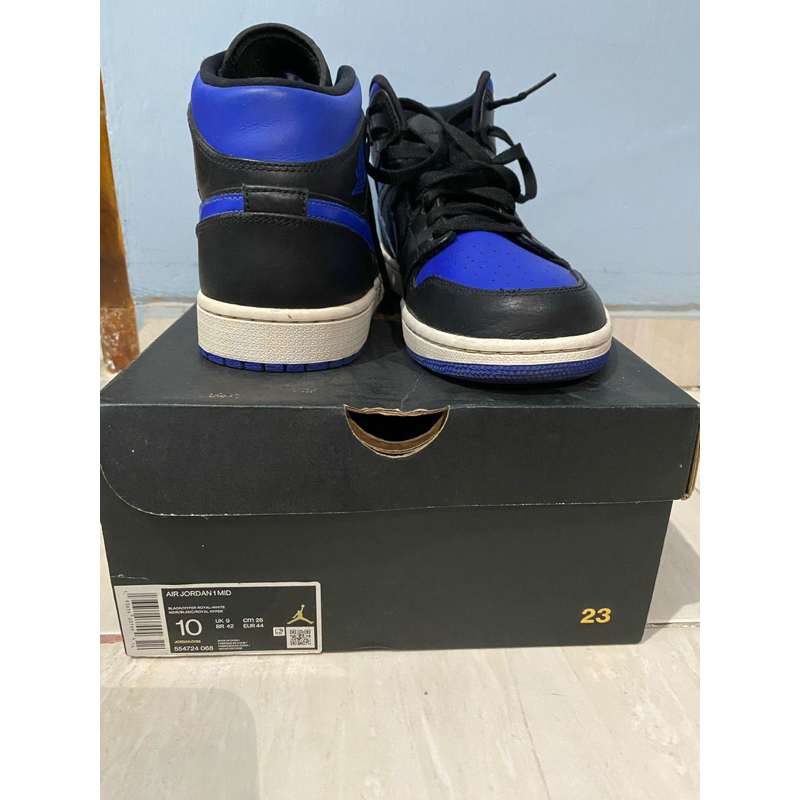 Air Jordan 1 Mid Hyper Royal Black