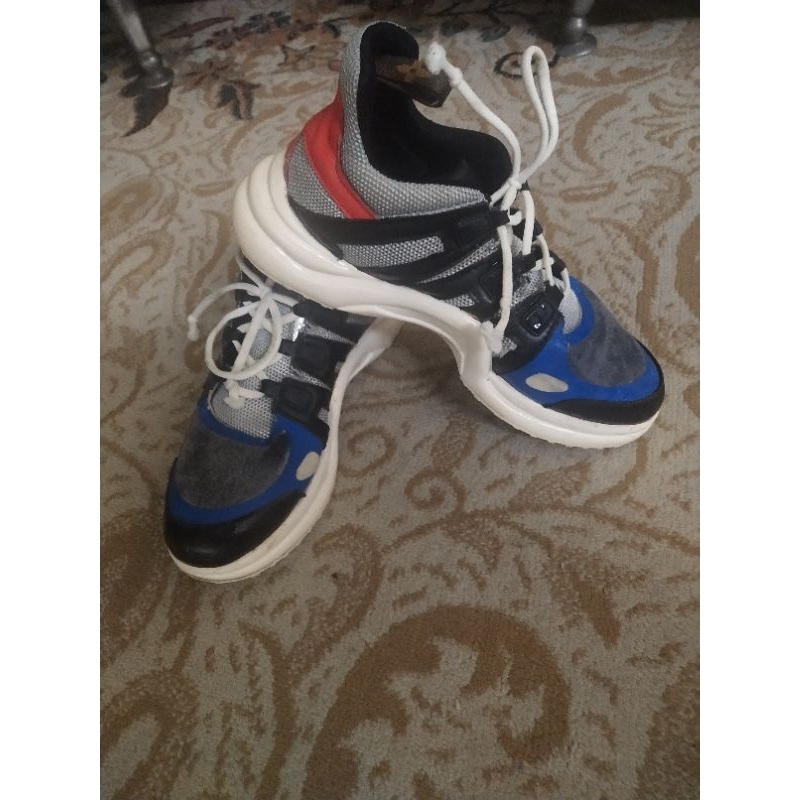 sepatu second LV size 38