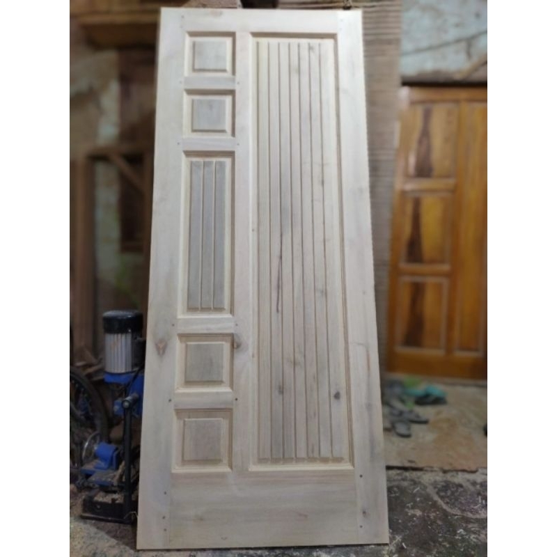 kusen dan pintu kayu mahoni atau gmelina