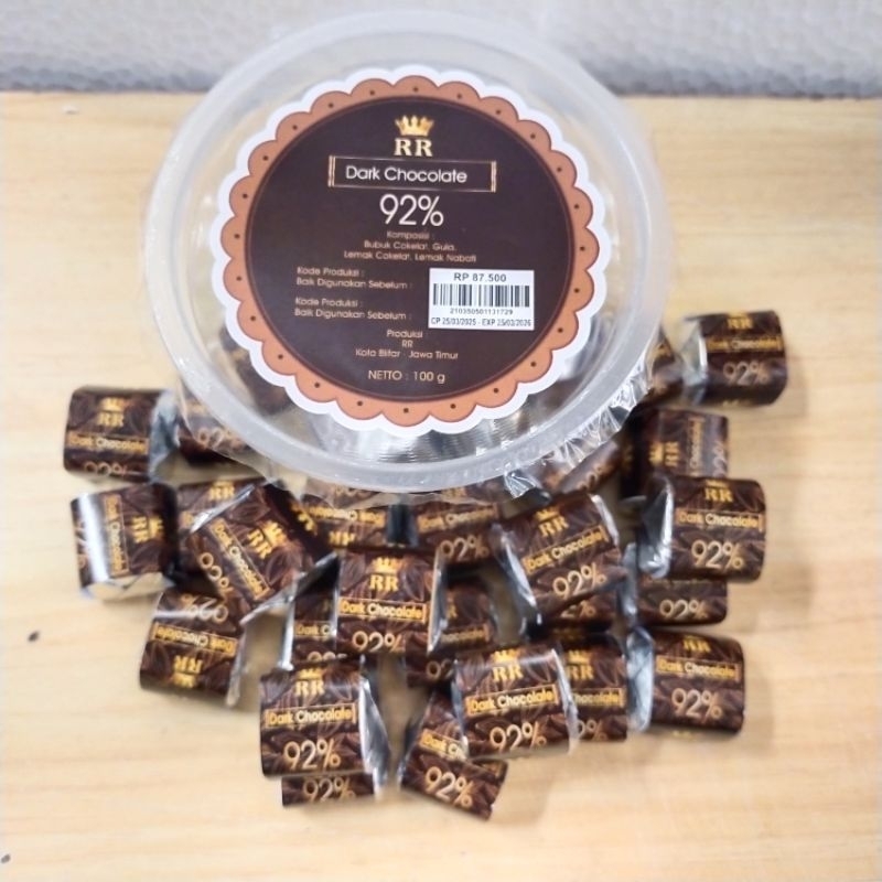 

Dark Chcocolate 92% Less Sugar cup Netto 100gram.