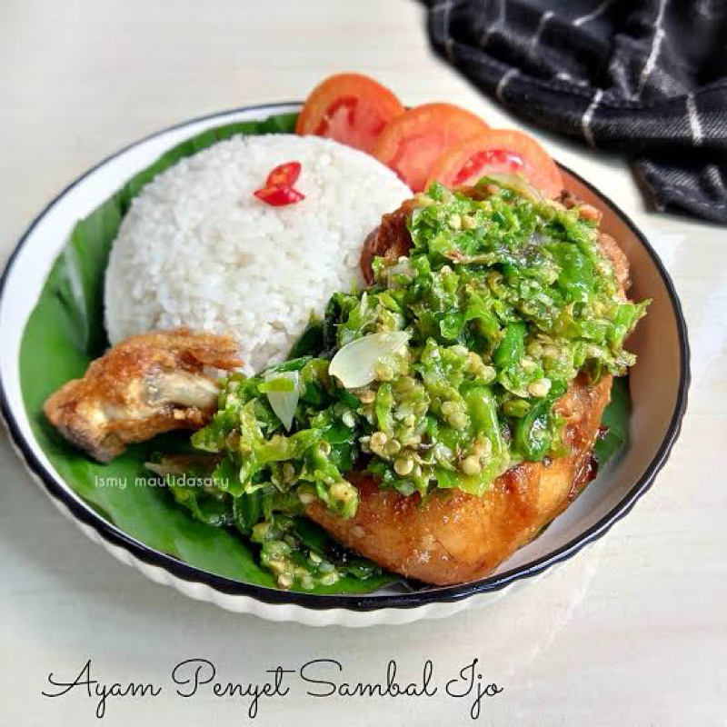 

AYAM PENYET SAMBEL IJO