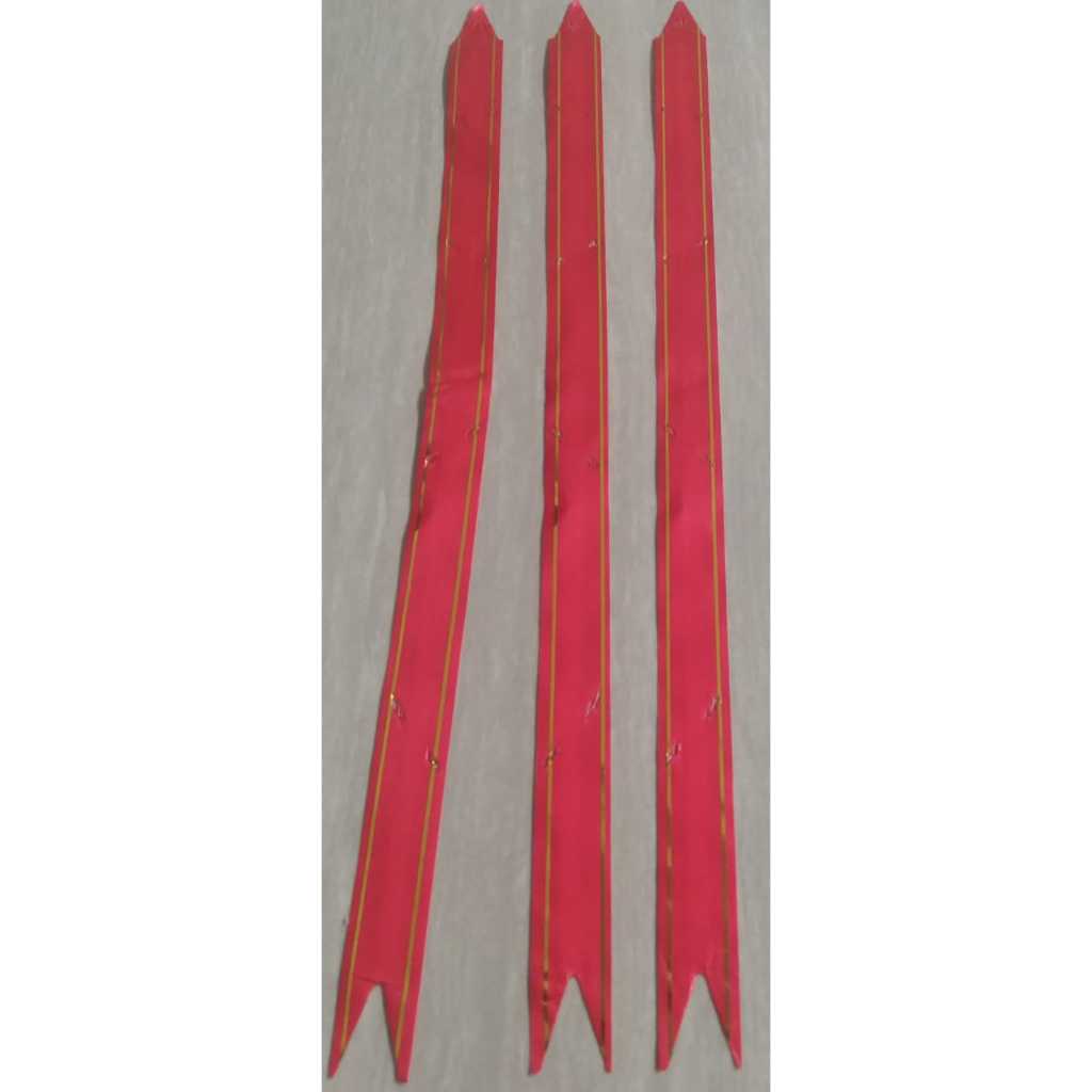 

Pita Tarik LIS EMAS Hiasan Parcel / Pita Serut Ukuran 23 Warna Red Jual Perpcs