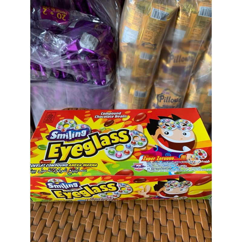 

SMILING EYEGLASS | SMILING COMPOUND CHOCOLATE BEANS | COKLAT KACAMATA