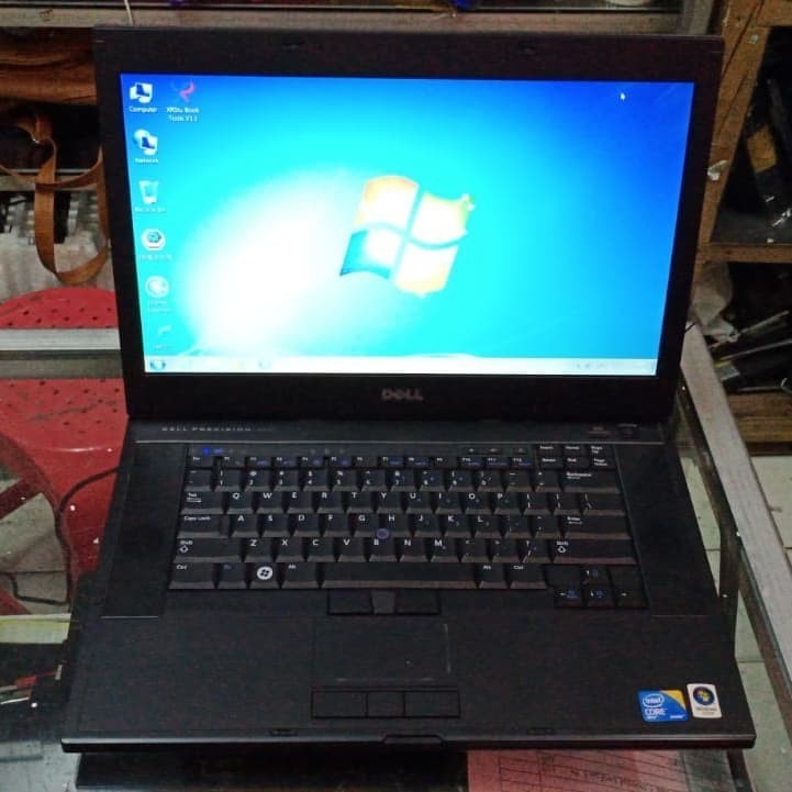Dell PRECISION M4500.. core i5 NVIDIA quadro FX880 1GB DEDICAT