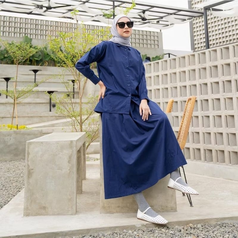 Mana shirt kemeja blouse branded aisha studio preloved