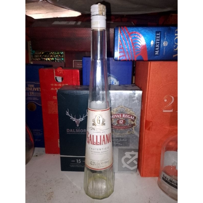 botol bekas minuman import  untuk hiasan