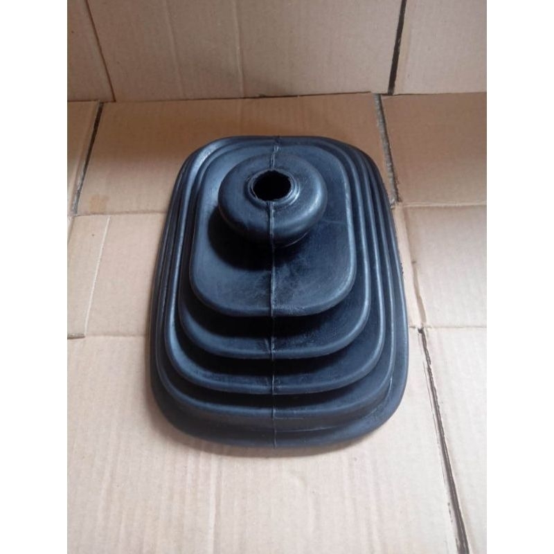 Karet Tutup Tongkat Tuas Gigi Perseneling DYNA SAURUS HINO DUTRO