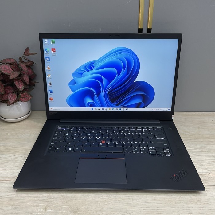 Laptop Lenovo Thinkpad Core i7-9750H Layar 15inch