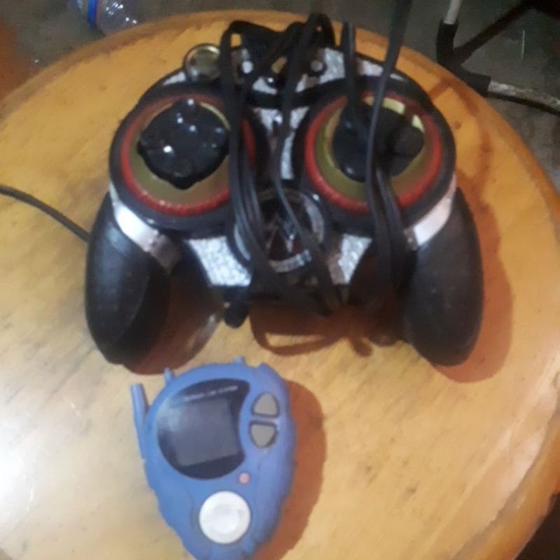 Digivice Digimon dan JakksTV WWF MATOT