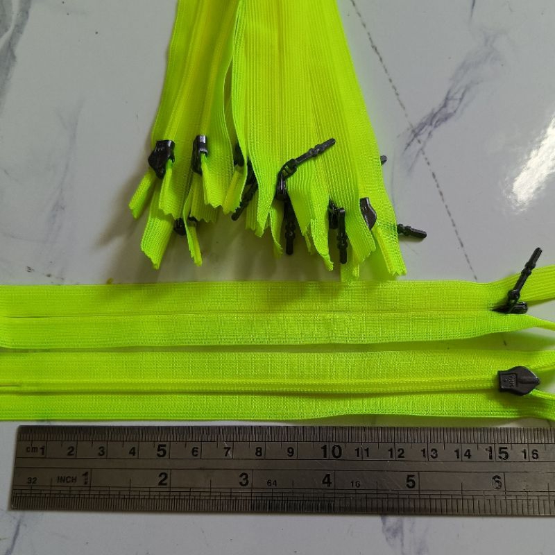 

12pcs (1lusin) sleting jepang ykk 16cm 5,1inch warna hijau stabilo