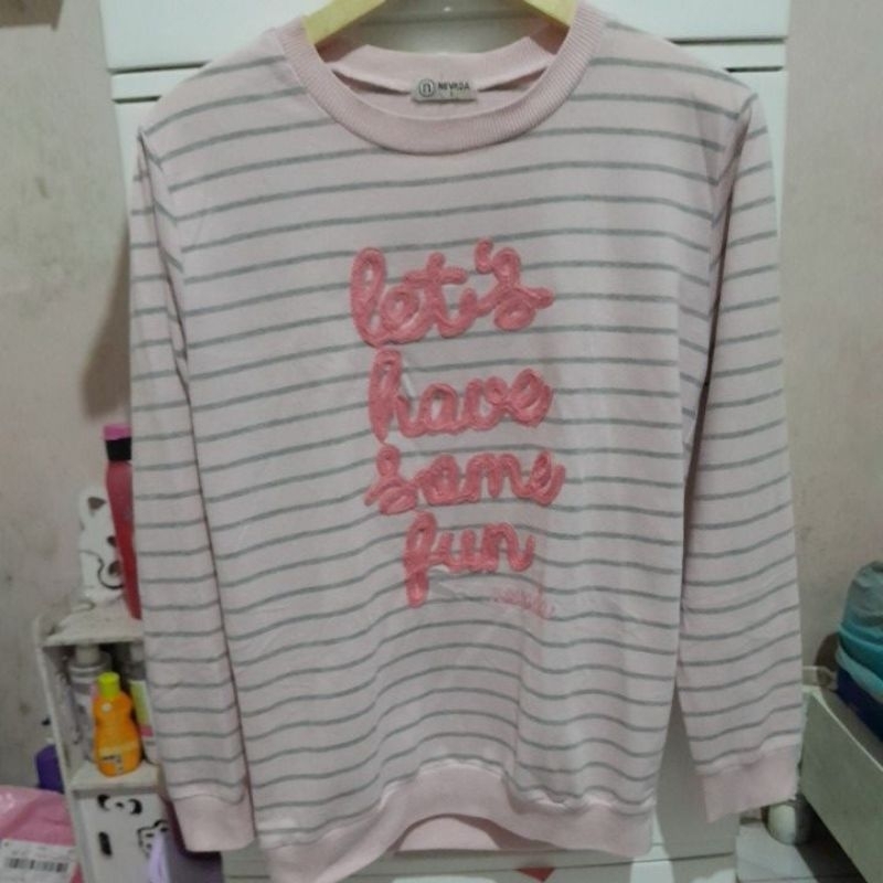 Preloved Sweater Wanita NEVADA L