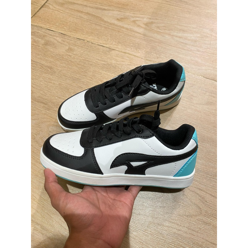 ❗️SALE Payless Airwalk Womens Carvelo Sneakers - White