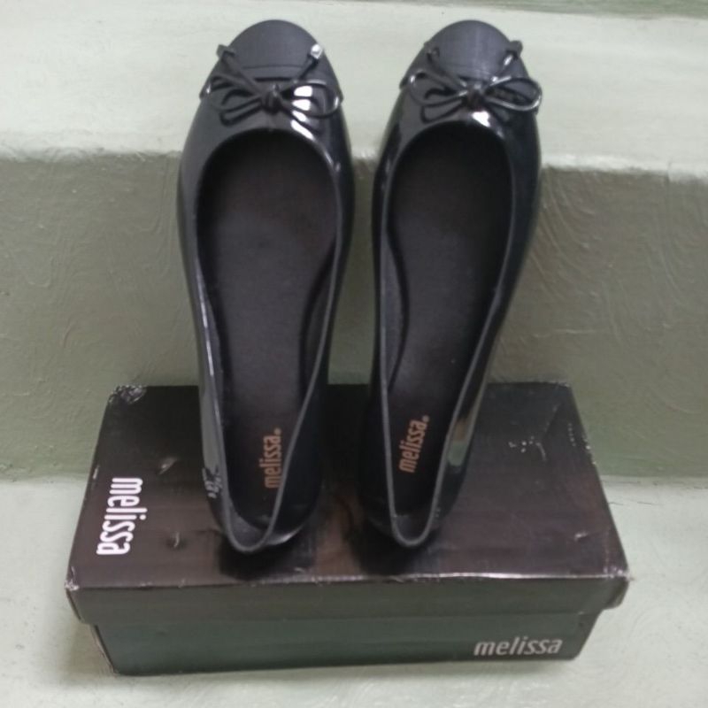 LIKE NEW MELISSA FLAT BLACK 37