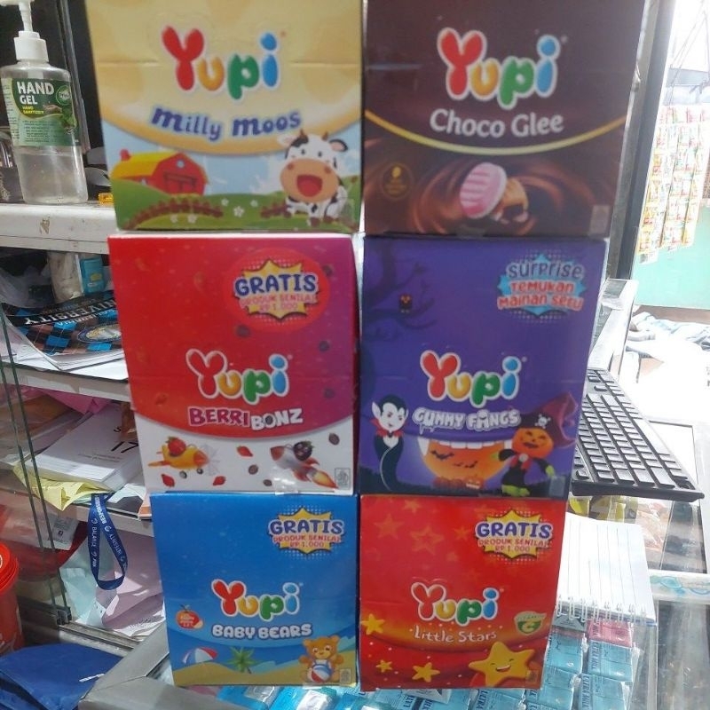 

YUPI BOX ISI 24 SACHET BEAR BONZ CHOCO GLEE STAR FANGS
