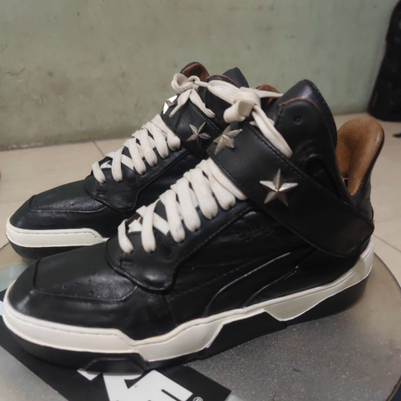 prelov sepatu kulit Givenchy size 40 up size 41