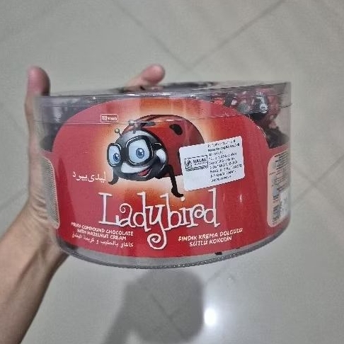 

Elvan Lady bird lady bug coklat chocolate truffle kacang hazelnut 50gr ( isi 70 pcs )