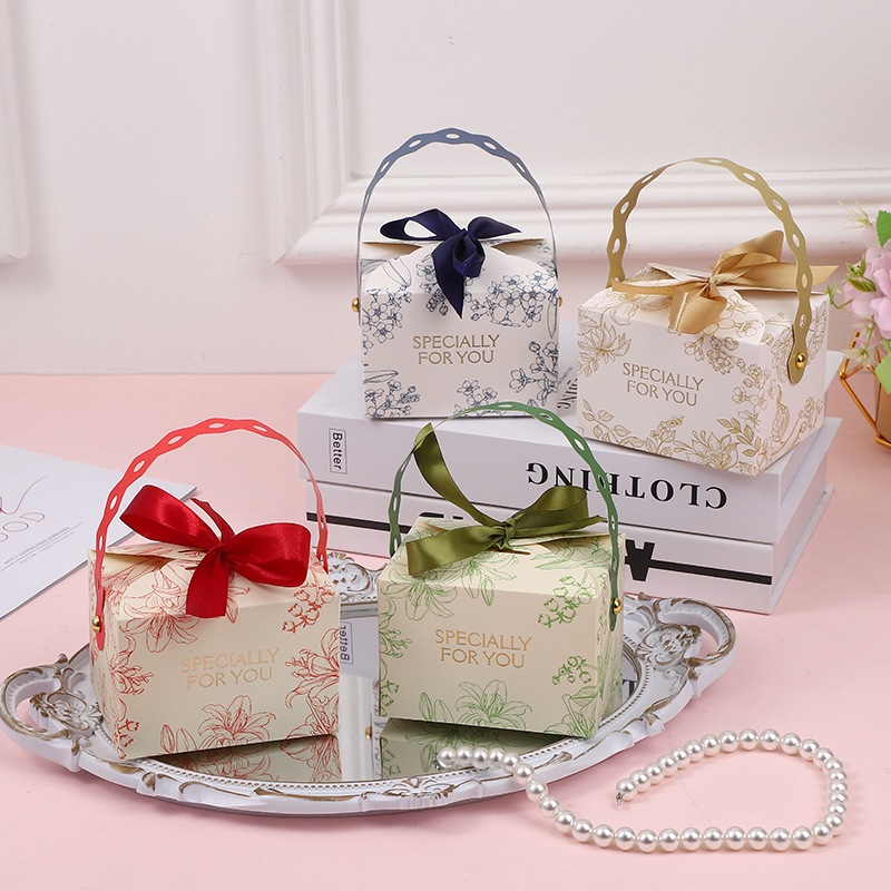 

Candy Box/Kotak Permen/Souvenir Box Sangjit Wedding Teapai Handle & Ribbon