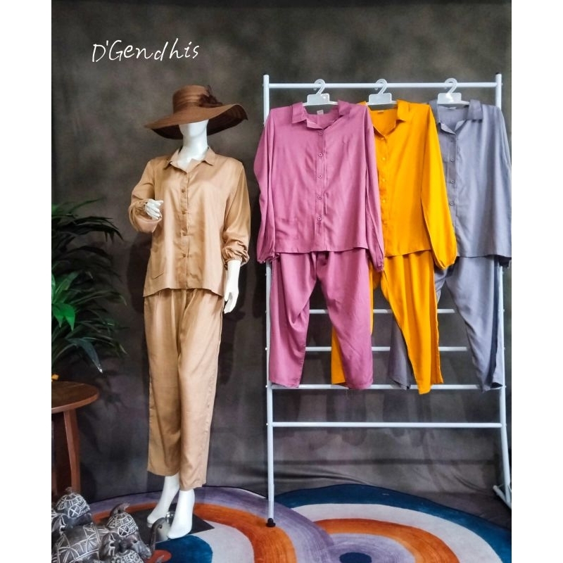 SET PIYAMA RAYON POLOS KANCING HIDUP WANITA