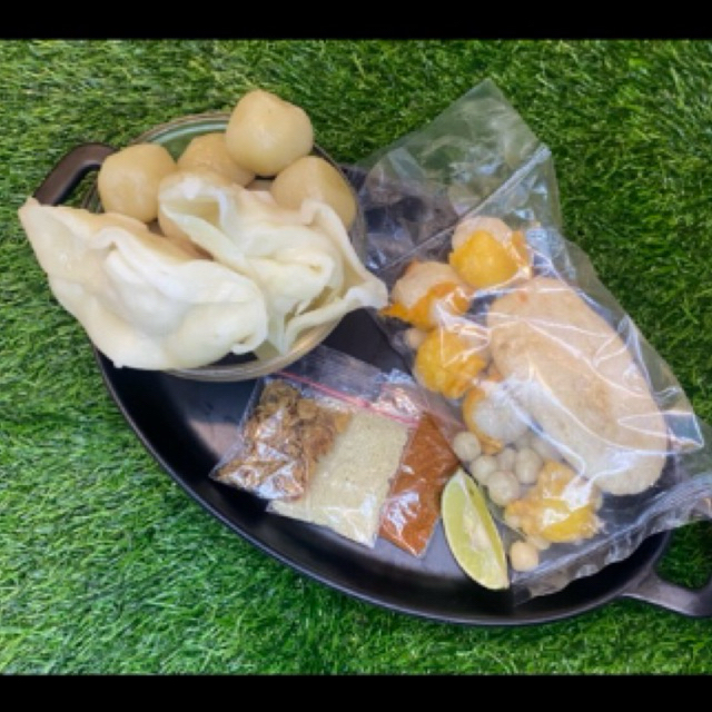 

Baso Aci Renjana (mix pangsit ayam)