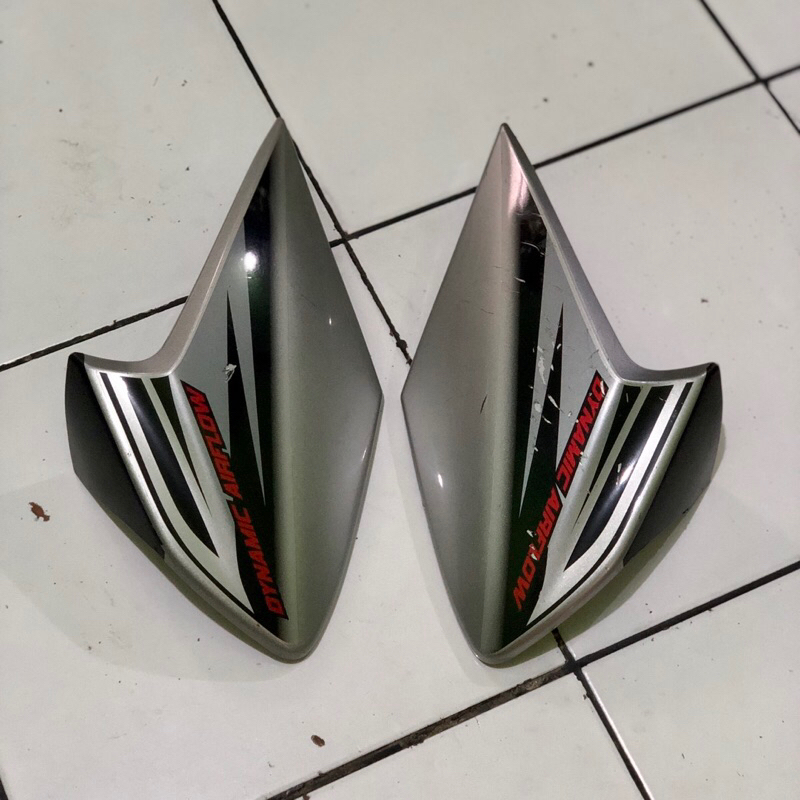 Shroud Sayap Tangki Verza 150 Silver Ori Copotan