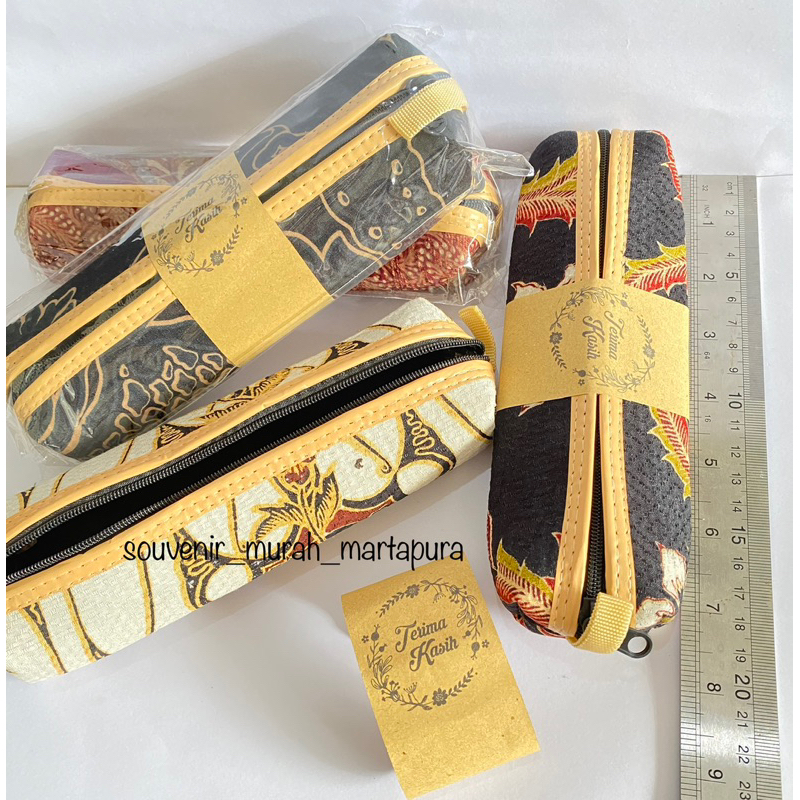 

Souvenir Pernikahan / Khitanan Tempat Pencil Batik ( isi 20 )