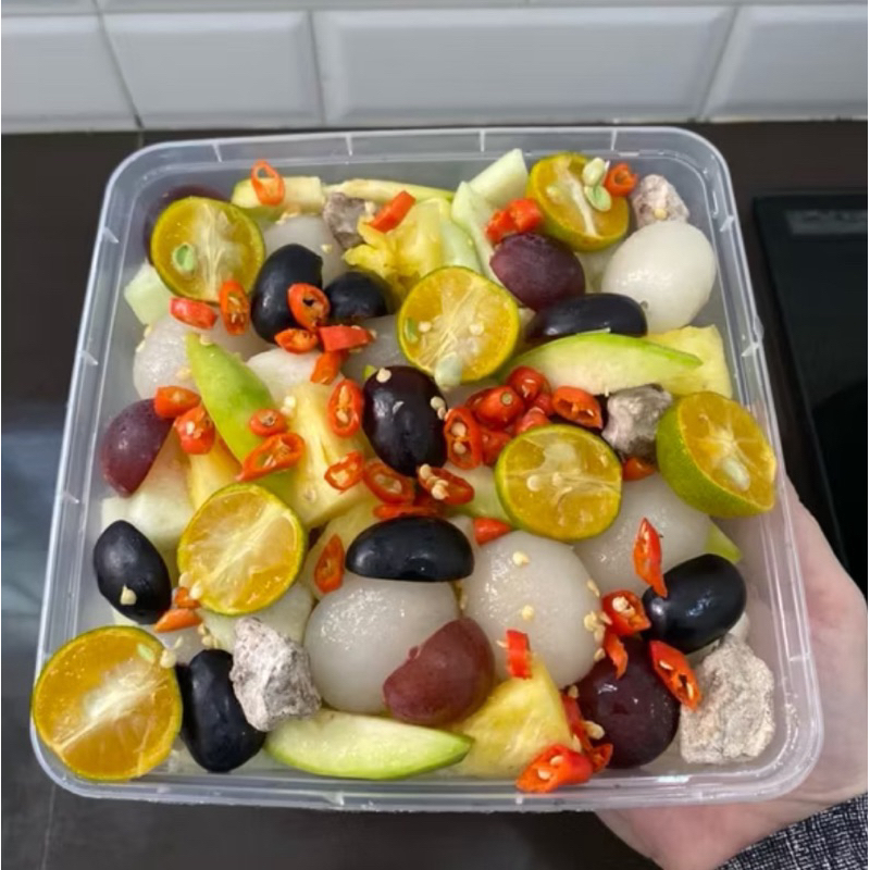 

Asinan buah kiamboy
