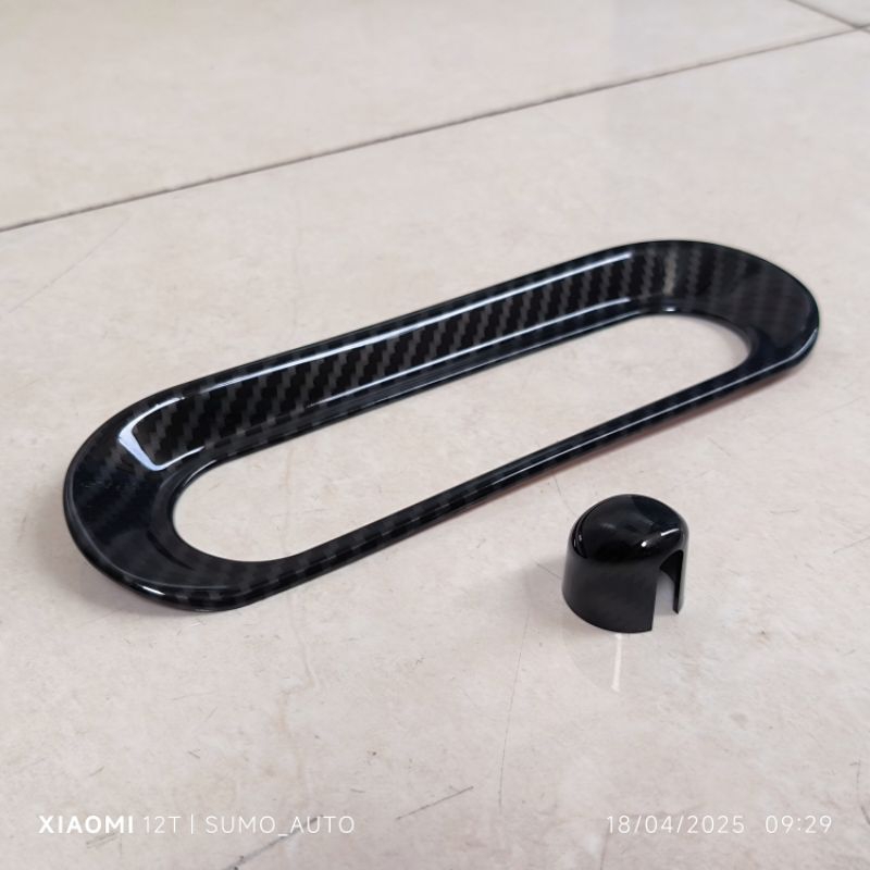 garnish 3rd brake lamp motif carbon suzuki jimny JB74 tahun 2018-2025 3 pintu dan 5 pintu variasi te