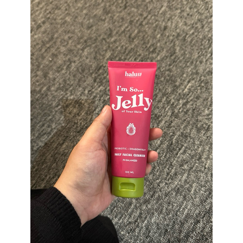 NEW haluu essentials i'm so jelly daily facial cleanser facial wash