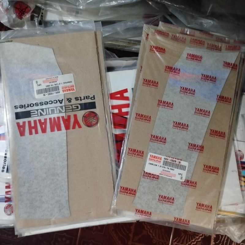Stiker Striping Sayap Luar Kiri Bawah FIZR F1ZR Hitam Silver 2003 Original YGP