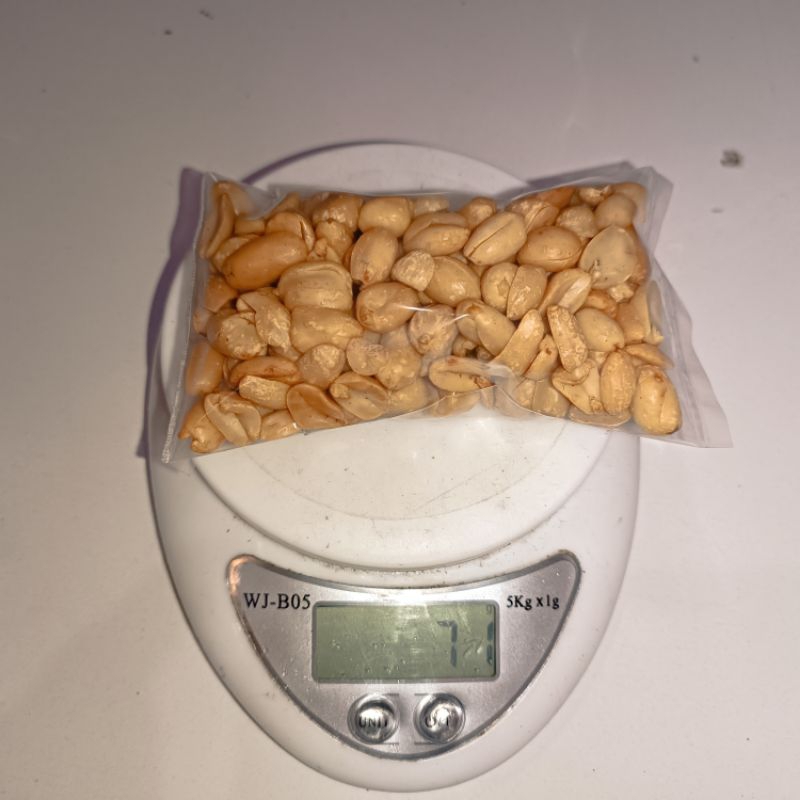 

KACANG ASIN Rasa Bawang Goreng 70gr