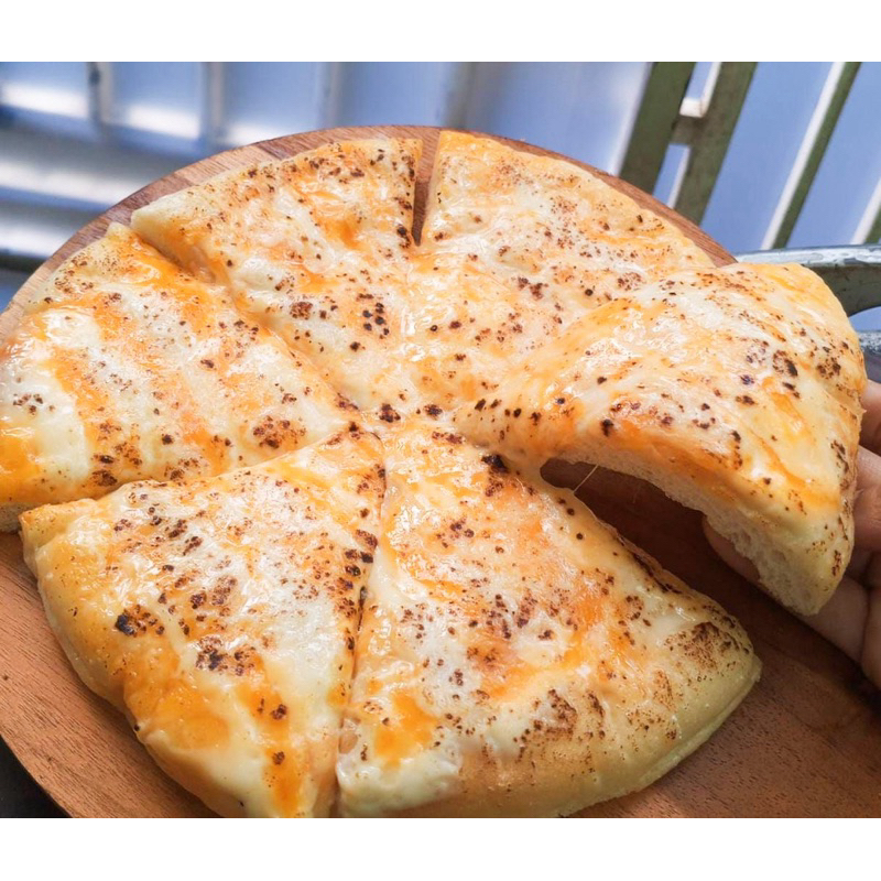 

PIZZA HOMEMADE