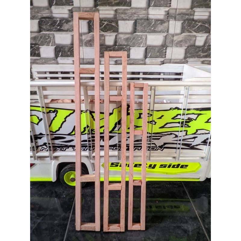 Sasis miniatur truk Oleng skala 10-14